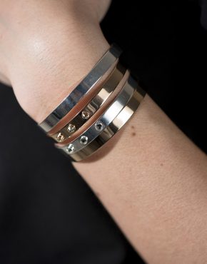 Stella Ambrata femme joncs